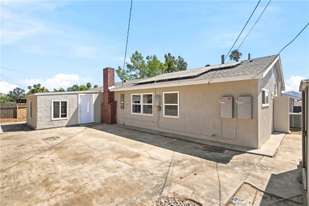 Photo of 5945 Paramount Drive