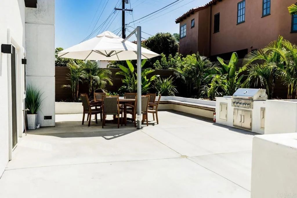 Photo of 3761 Oleander Dr