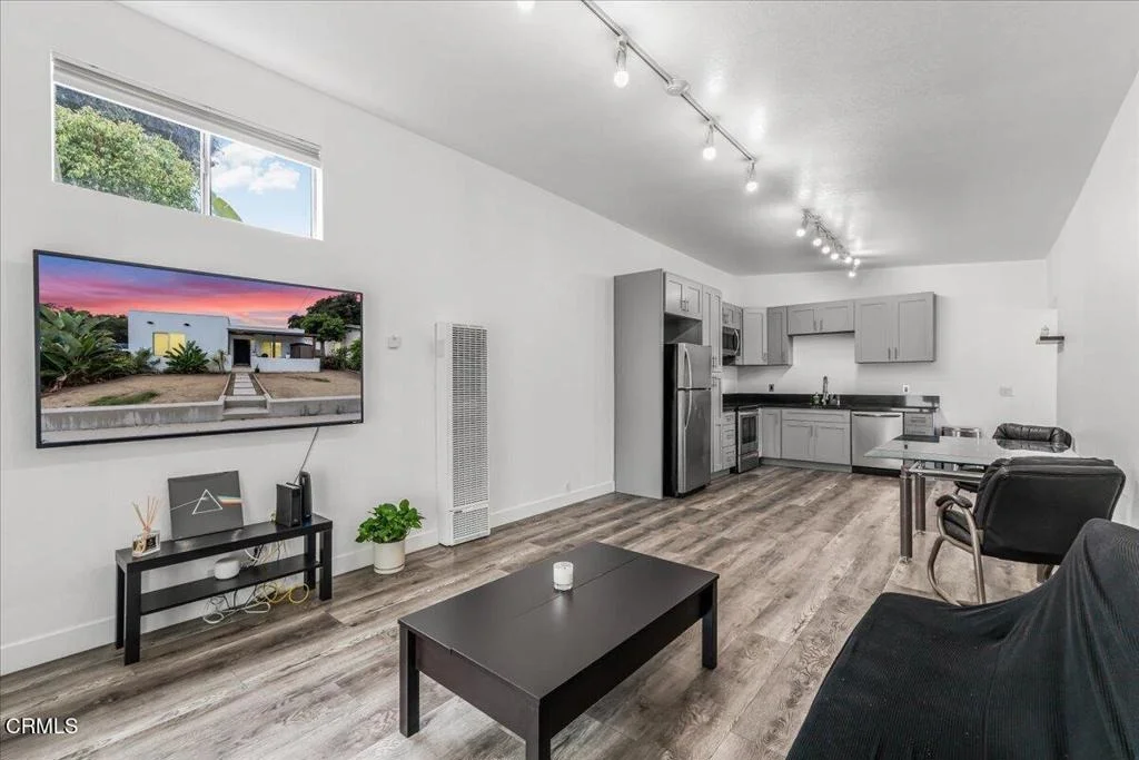 Photo of 1155 Richmond Road