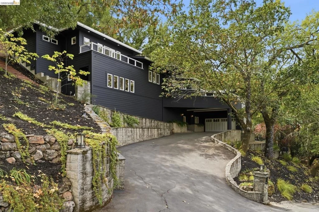 Photo of 857 A Mountain View Drive