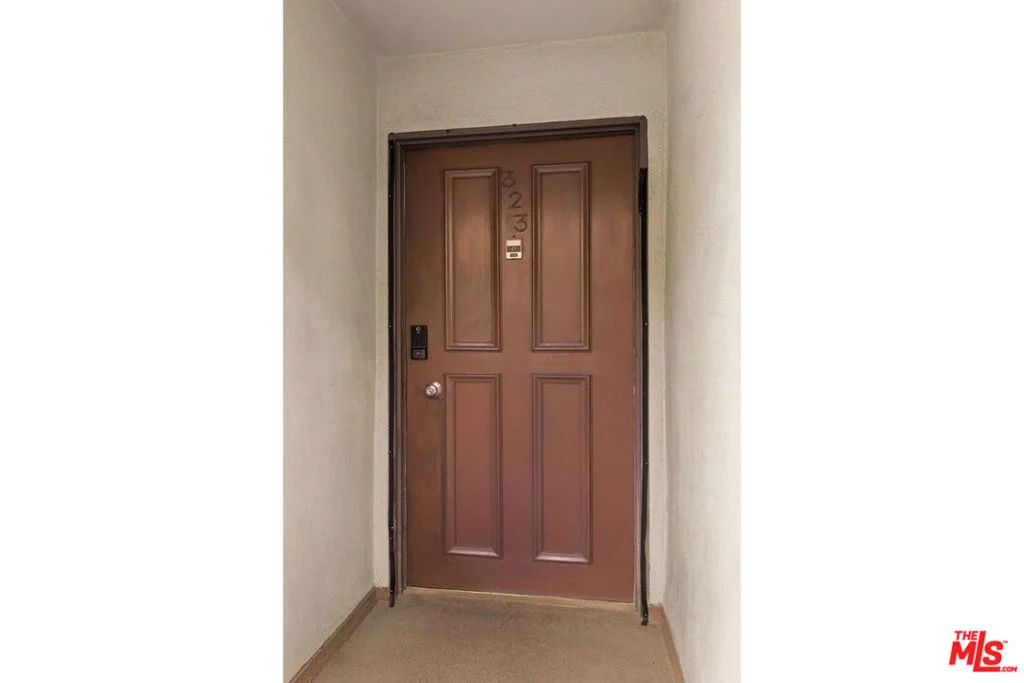Photo of Unit 323 at 1935 Alpha Road