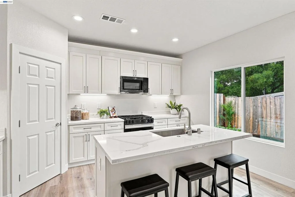 Photo of 2722 Cowell Rd
