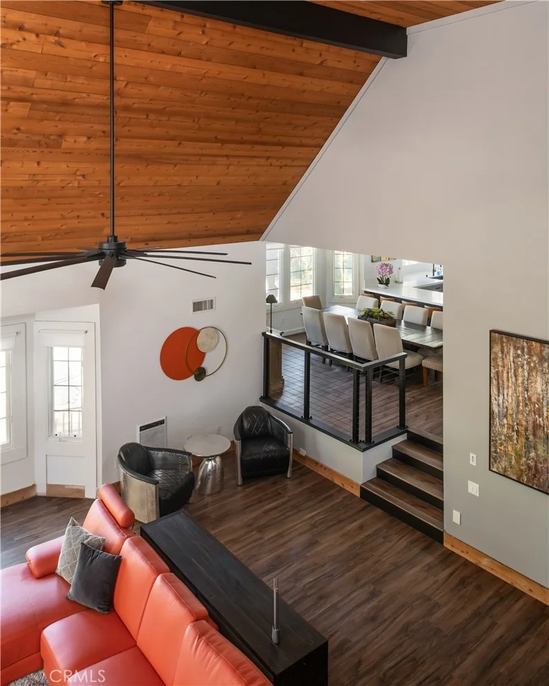 Photo of 1037 Beaver