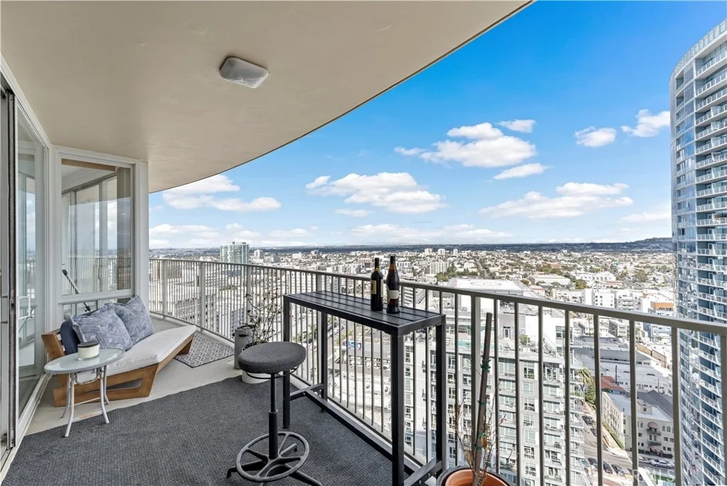 Photo of Unit 3003 at 700 E Ocean Boulevard