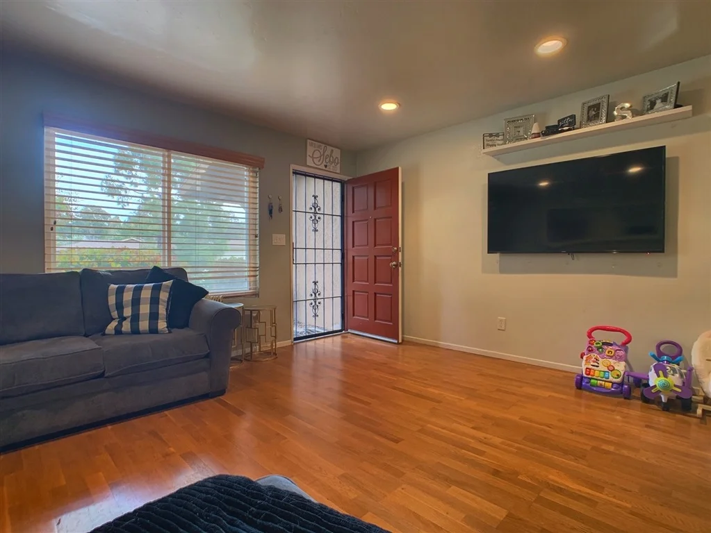 Photo of 8032 Corte Del Sol