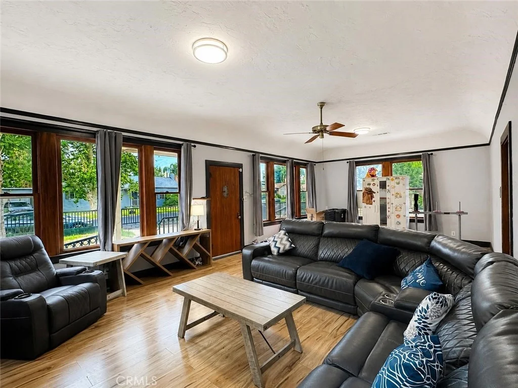 Photo of 7015 Barton Street