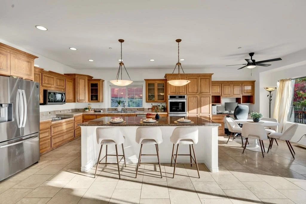 Photo of 1021 Marine View Drive