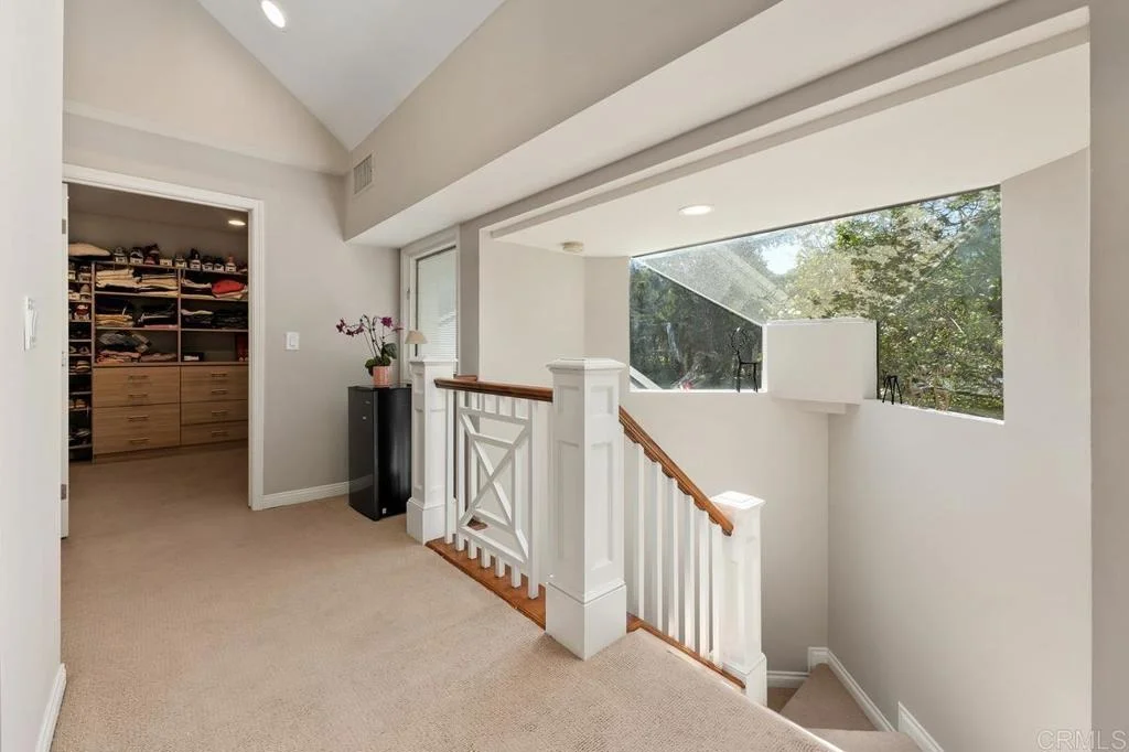 Photo of 5241 Alzeda Drive