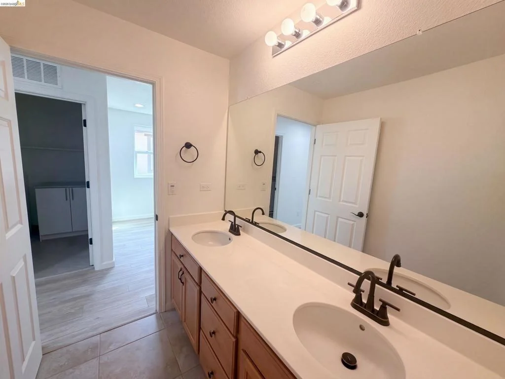 Photo of 2491 Chuck Hammond Dr