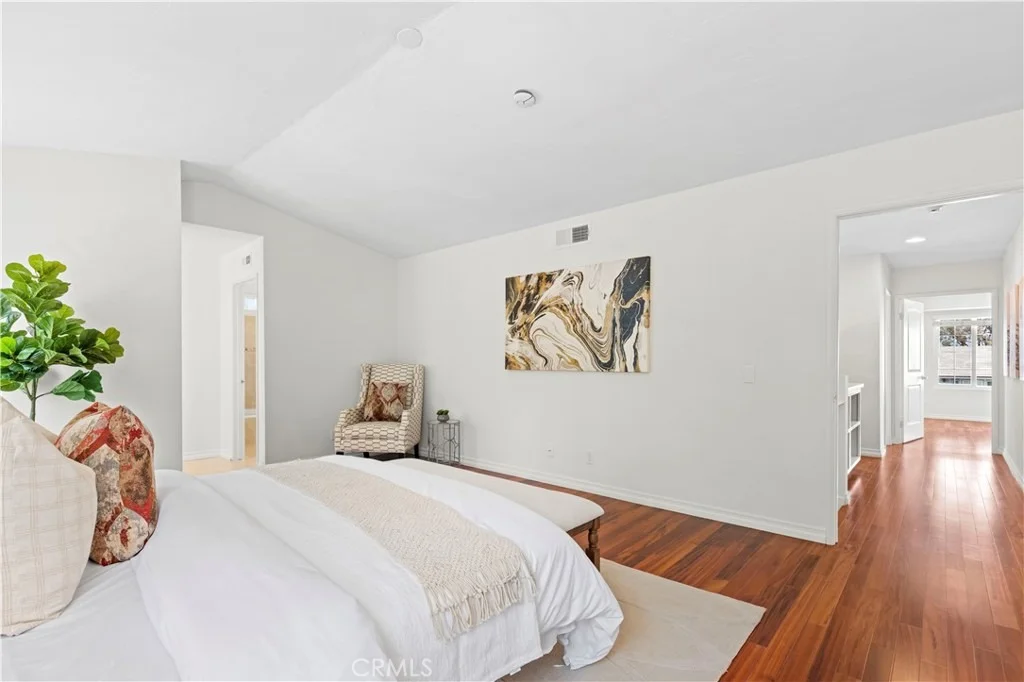 Photo of 900 Fall Creek Court
