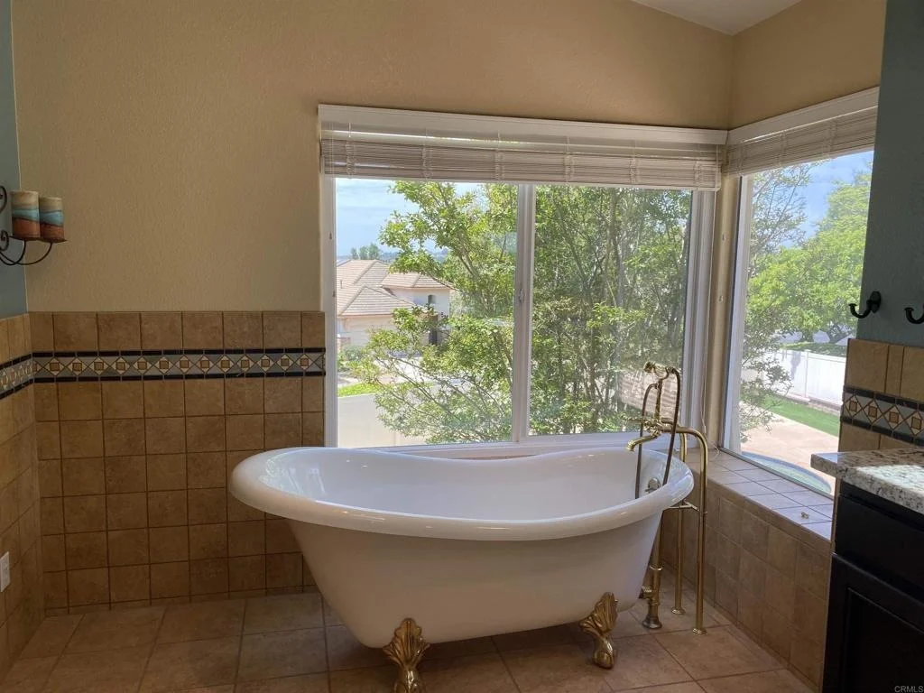 Photo of 1068 Barsky Lane