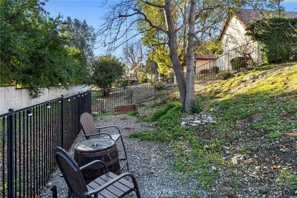 Photo of 10055 Hillside
