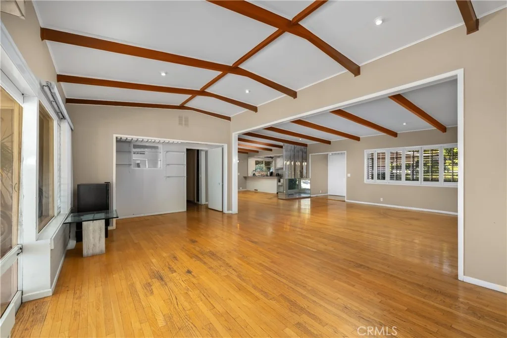 Photo of 595 Rim Road