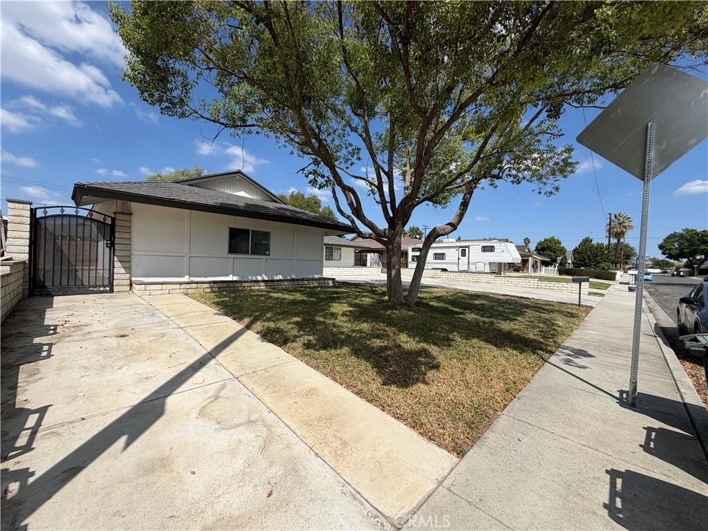 Photo of 10961 Endicott Drive