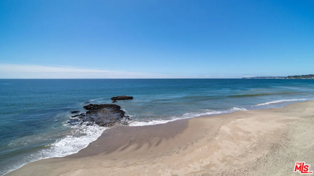 Photo of 25250 Malibu Road