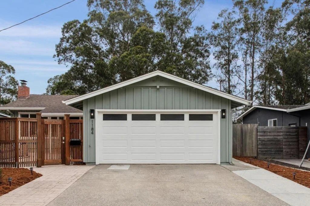 Photo of 1184 Crespi Drive