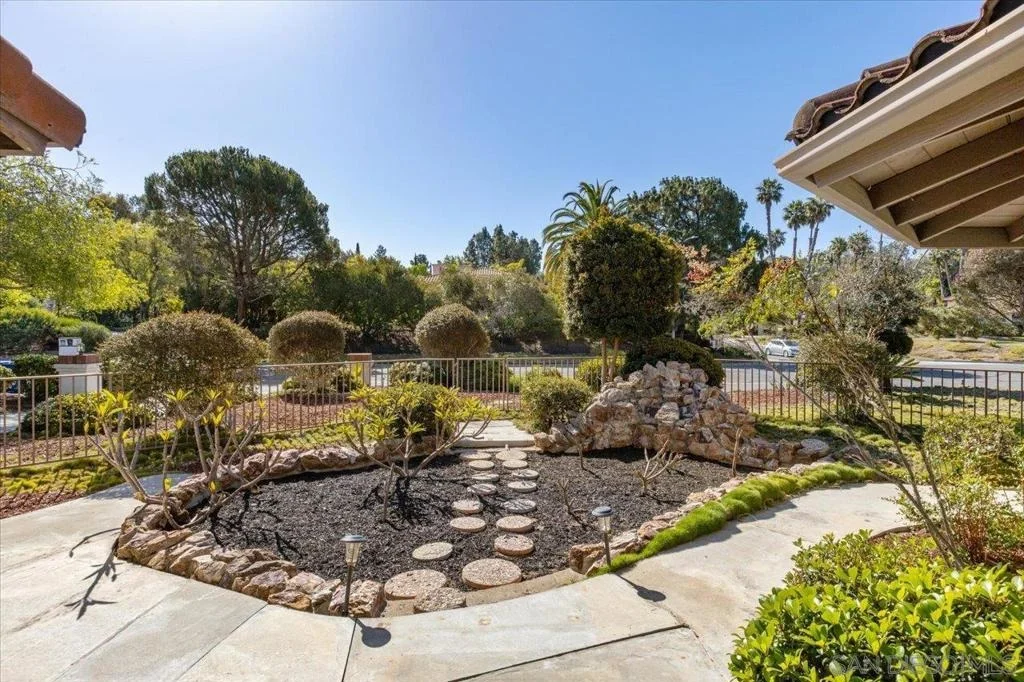Photo of 17648 Valle Verde Rd