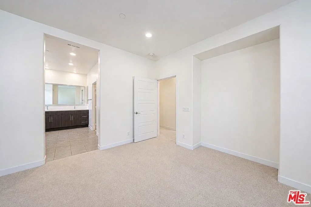 Photo of 150 Newall