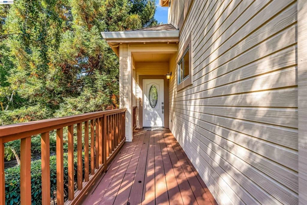 Photo of 23661 Glenbrook Lane