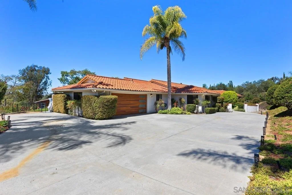 Photo of 3064 Live Oak Park Rd