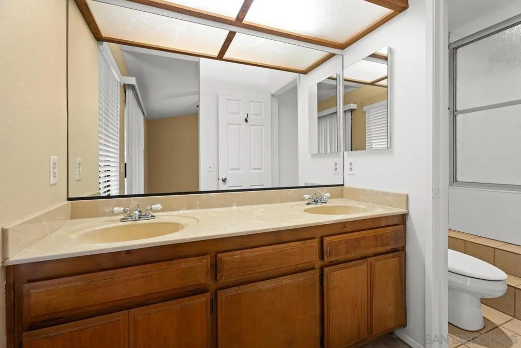 Photo of 1368 Oakleaf Ln