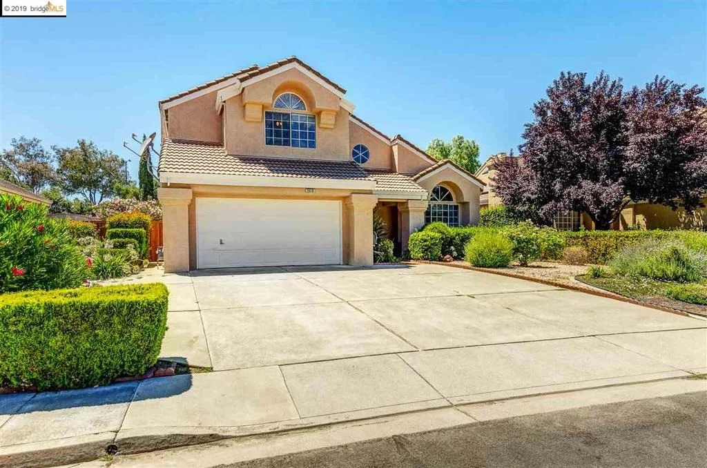 Photo of 5318 Lakespring Dr
