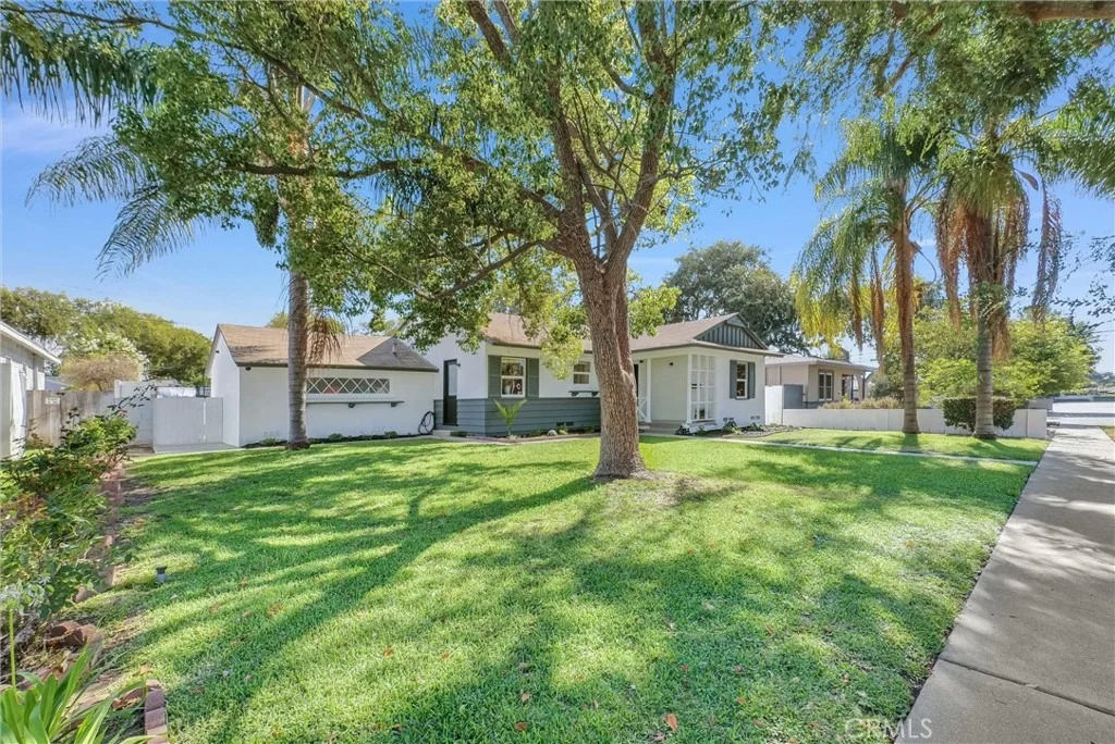 Photo of 1204 Riverside