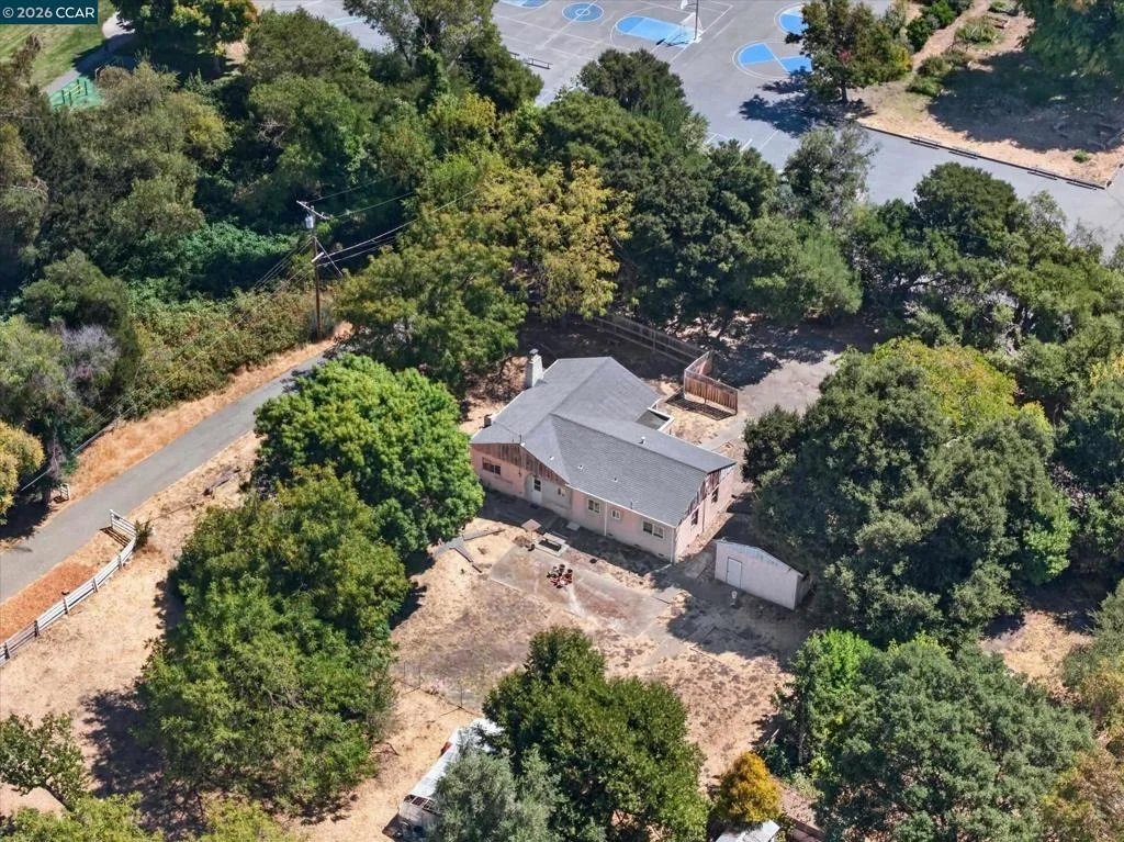 Photo of 31 Laurel Ln.