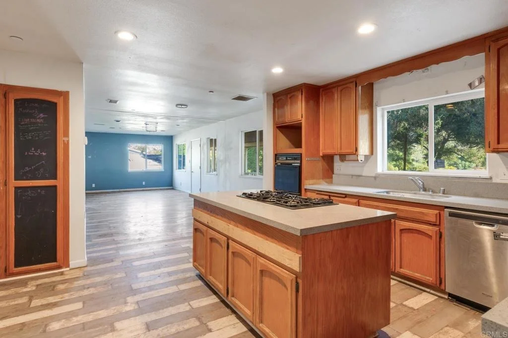Photo of 2016 Lake Morena Drive