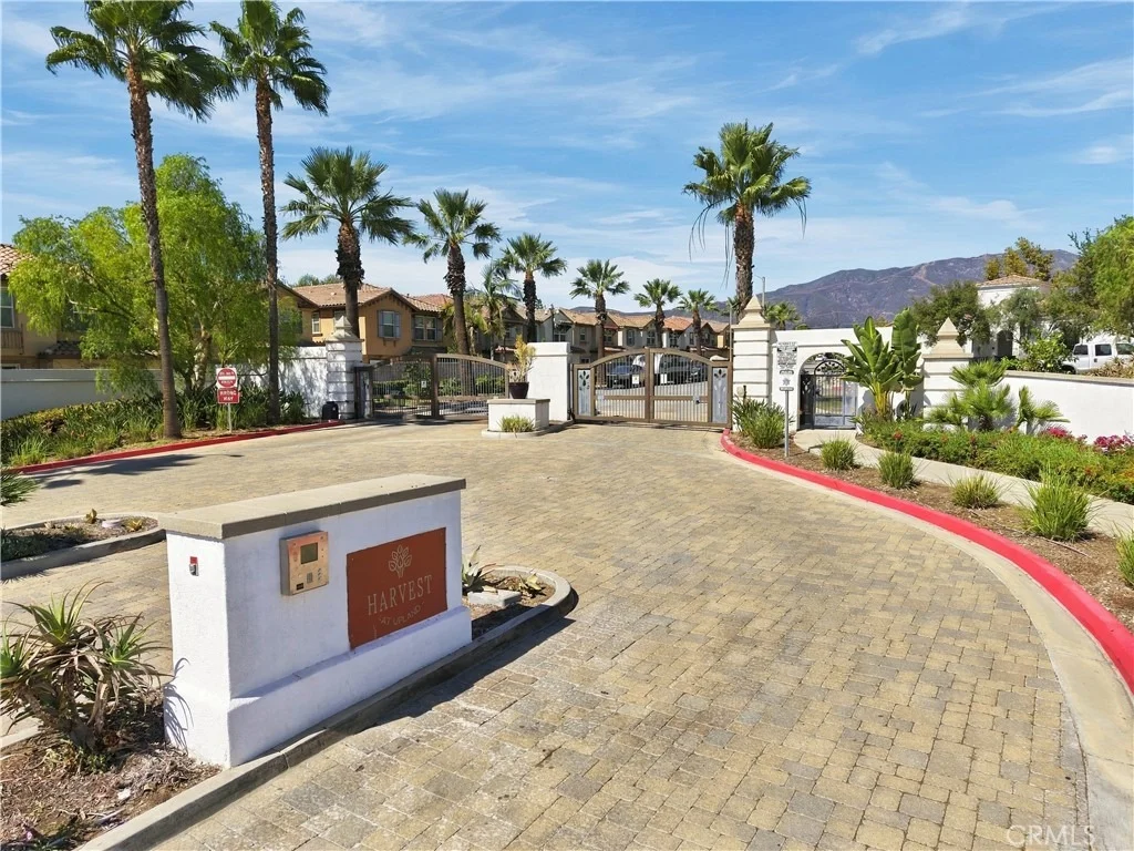 Photo of 881 Pear Court