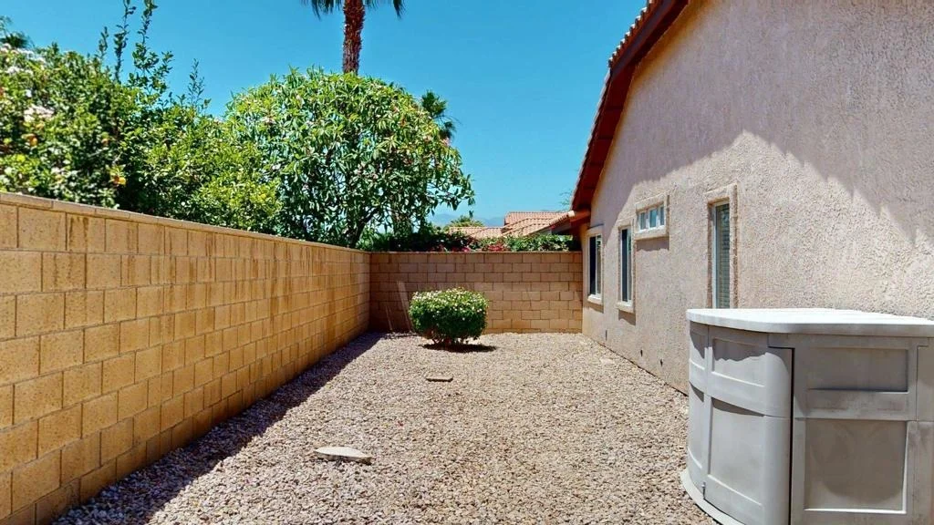 Photo of 43850 Venice Drive