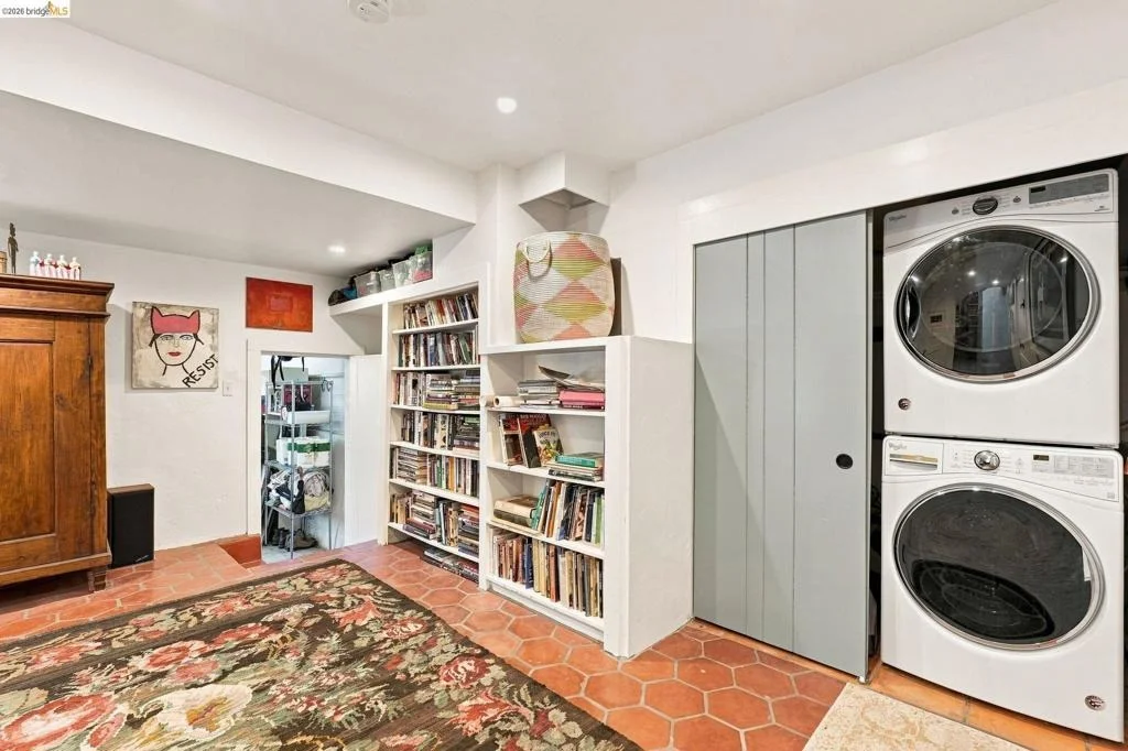 Photo of 893 Santa Barbara Rd