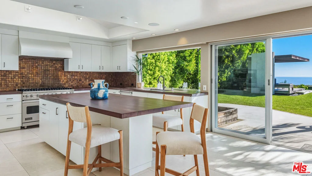 Photo of 29020 Cliffside Drive