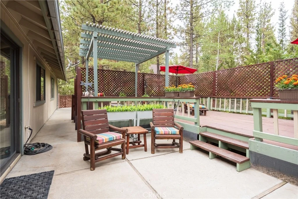 Photo of 824 Mountain Lane
