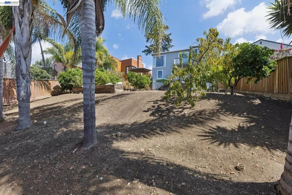 Photo of 8233 Golf Links Rd