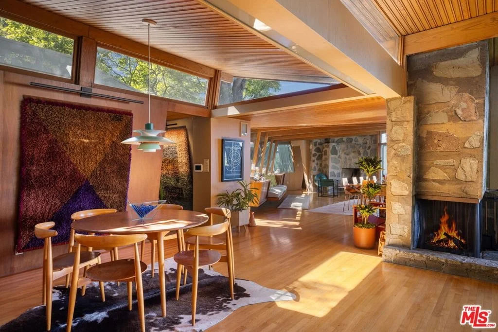 Photo of 3580 Multiview Drive
