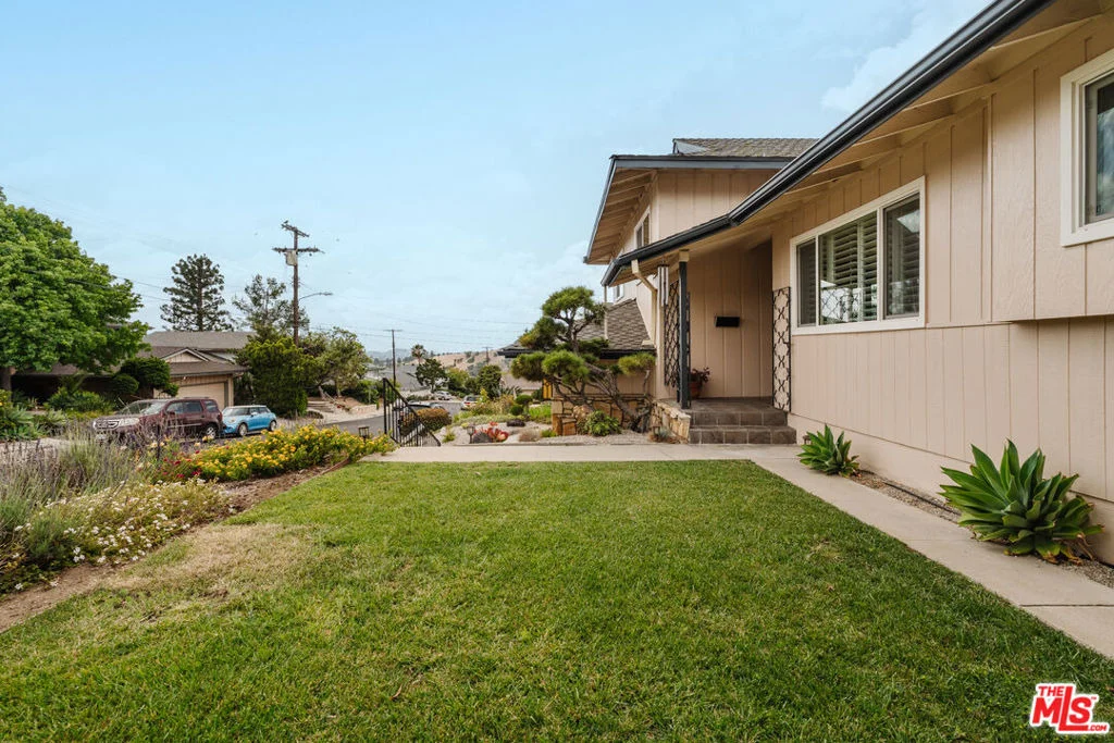 Photo of 2811 Lawndale Drive