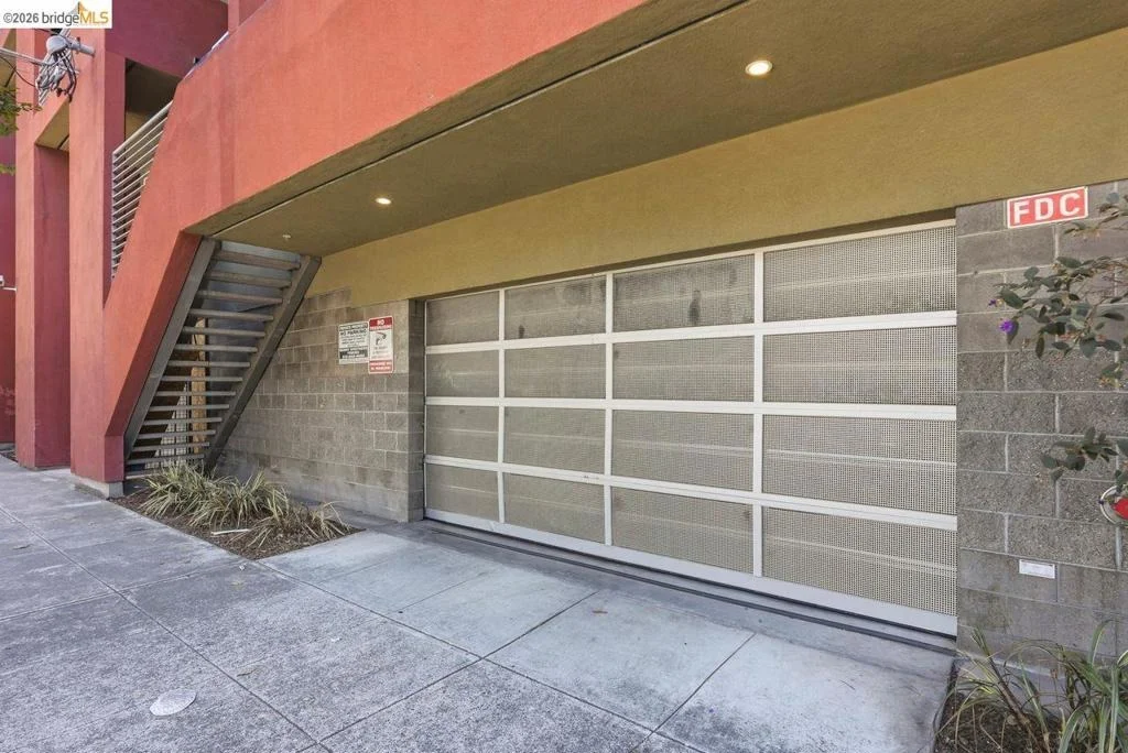Photo of Unit 3 at 675 8Th St