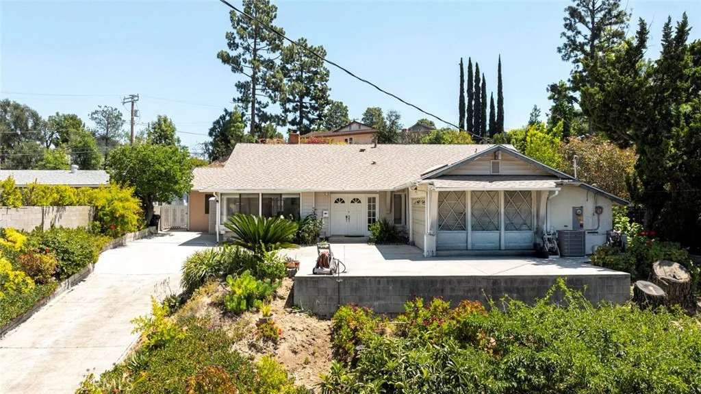 Photo of 6916 Estepa