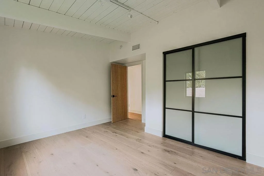Photo of 4985 Pacifica Dr