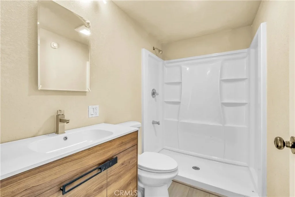 Photo of 15905 Kugelman