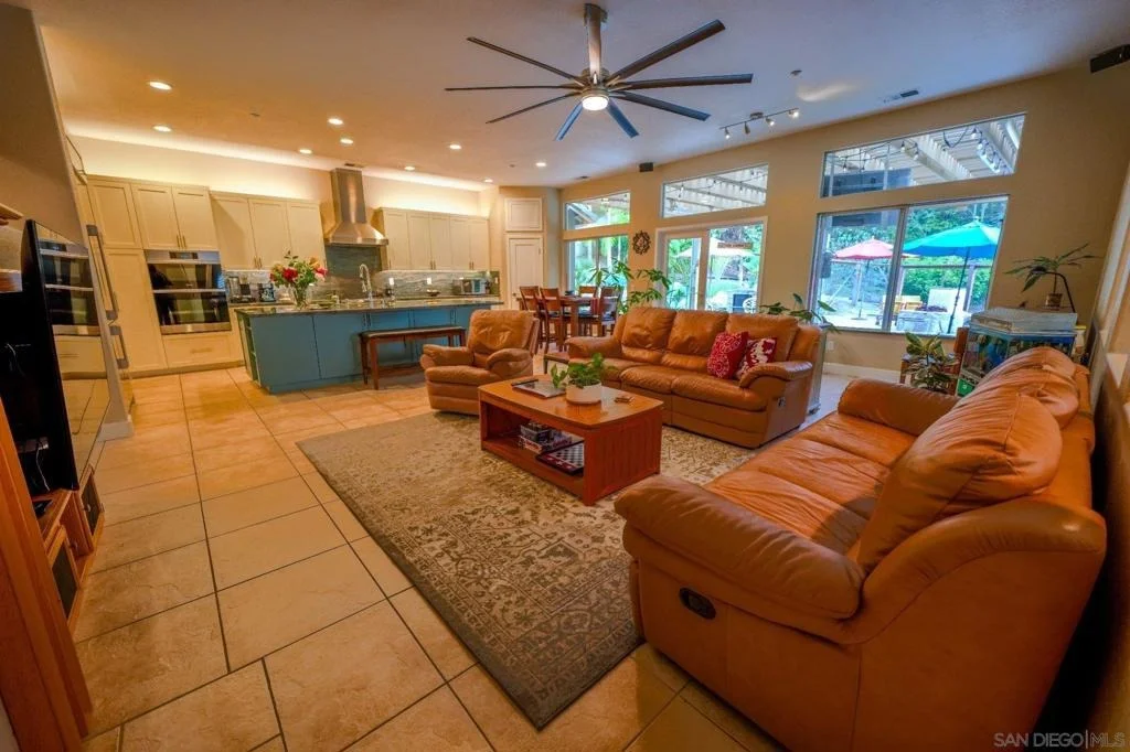 Photo of 2889 Camden Dr