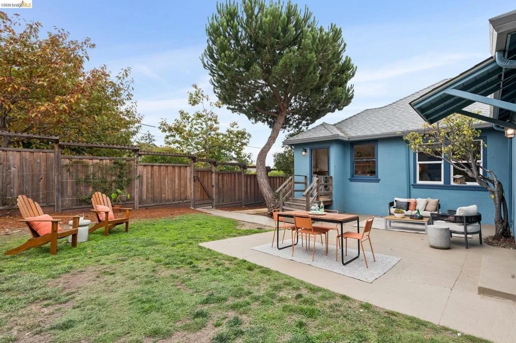 Photo of 1117 The Alameda