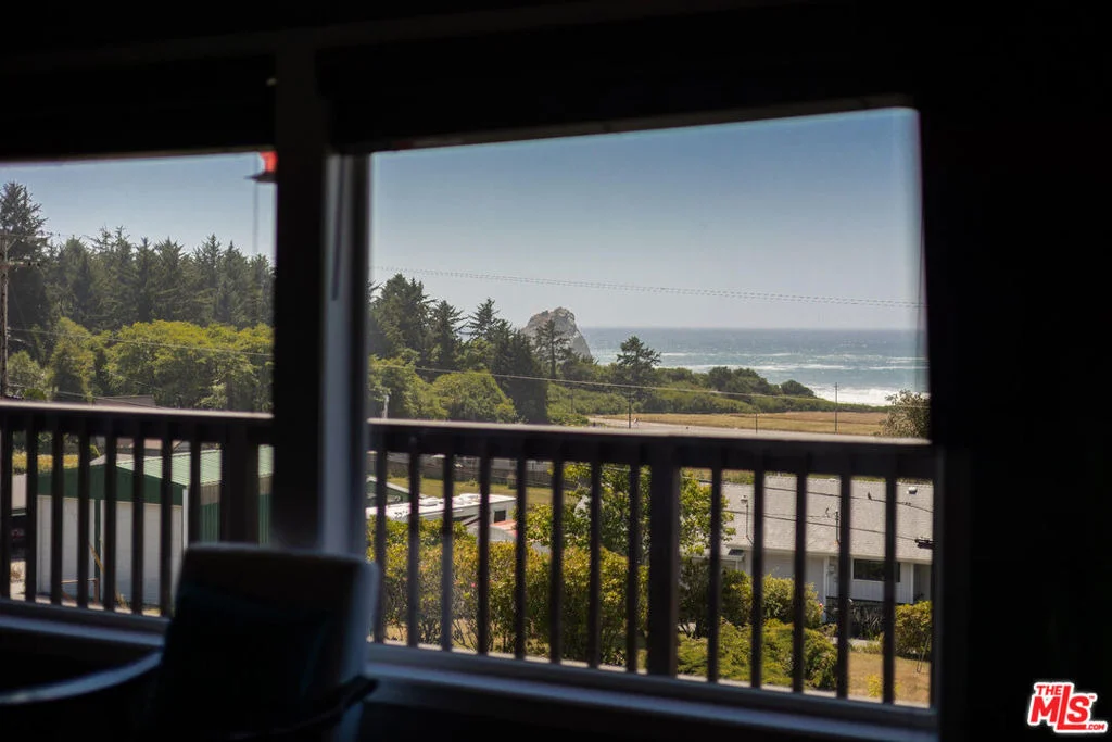 Photo of 13881 Oceanview Drive