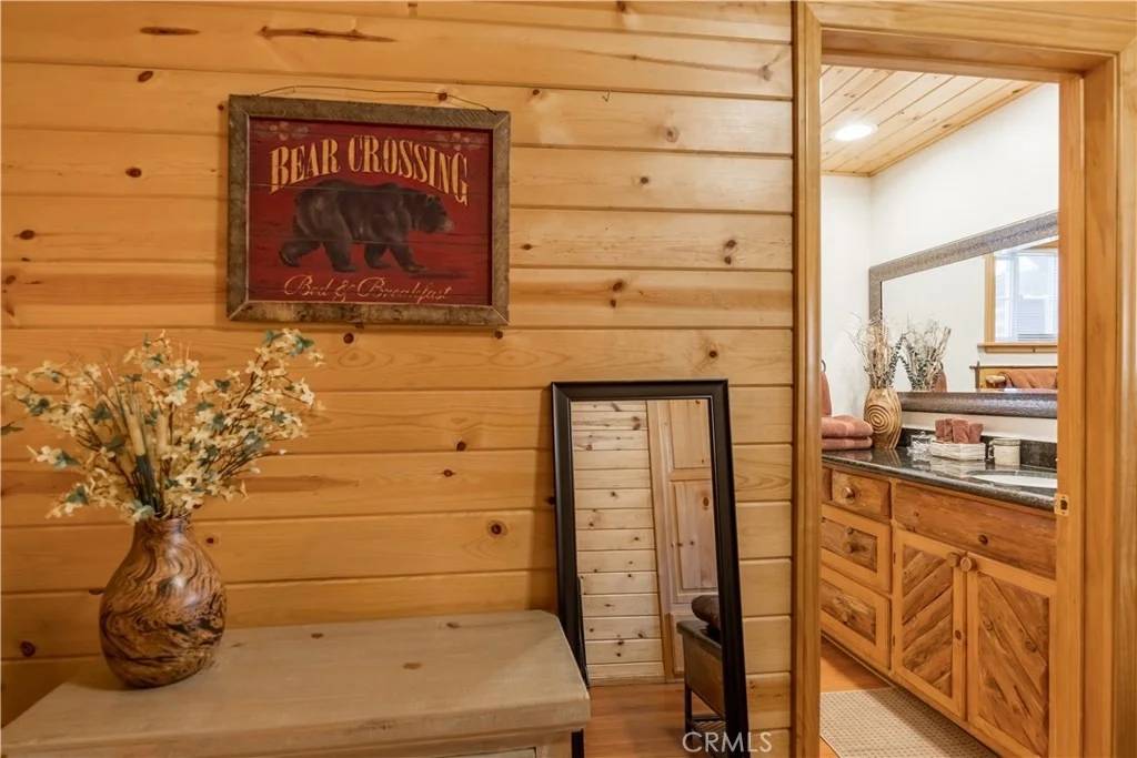 Photo of 40356 Cliff Lane