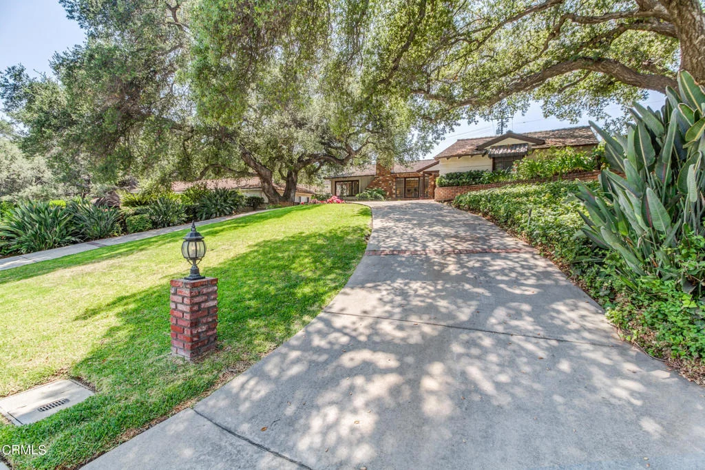Photo of 1709 Alta Oaks Drive