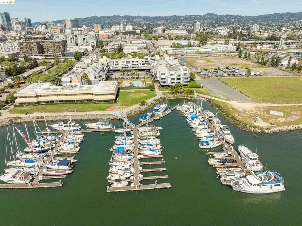 Photo of Unit 353 at 1 Embarcadero