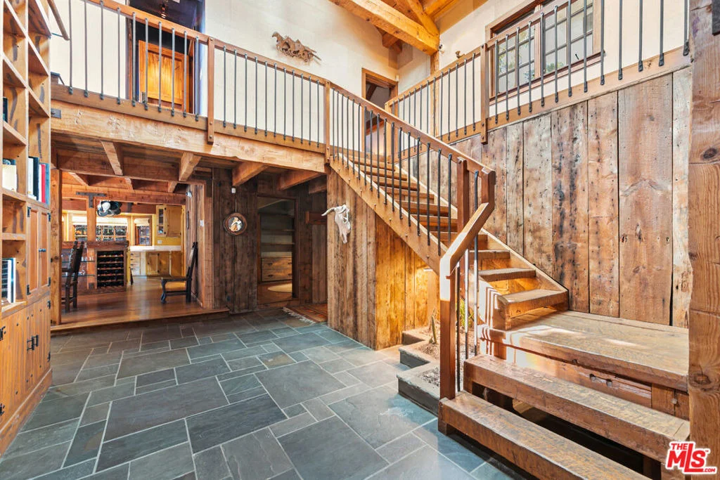 Photo of 8497 Harold Way