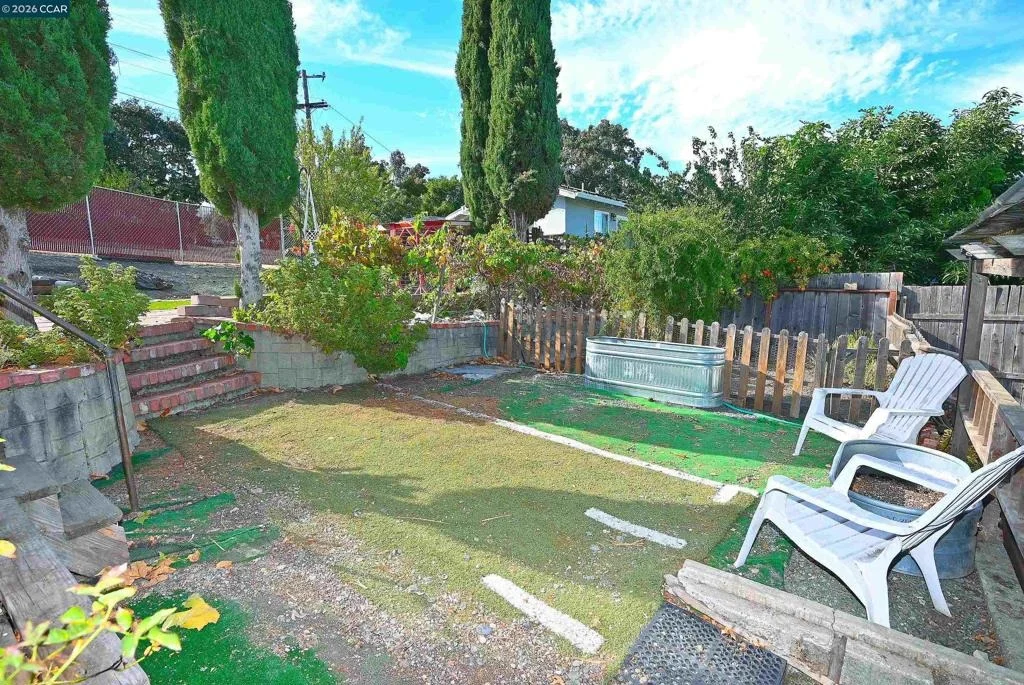 Photo of 1035 Palm Ave