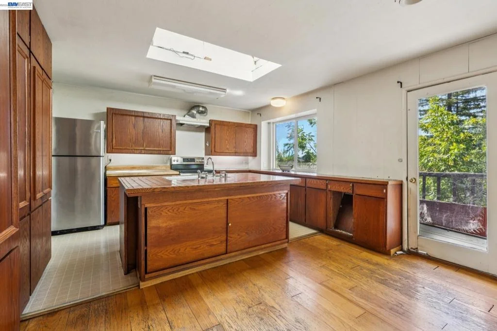 Photo of 21 MONTE VISTA ROAD